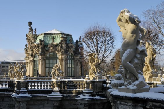 Zwinger Wallpavillion